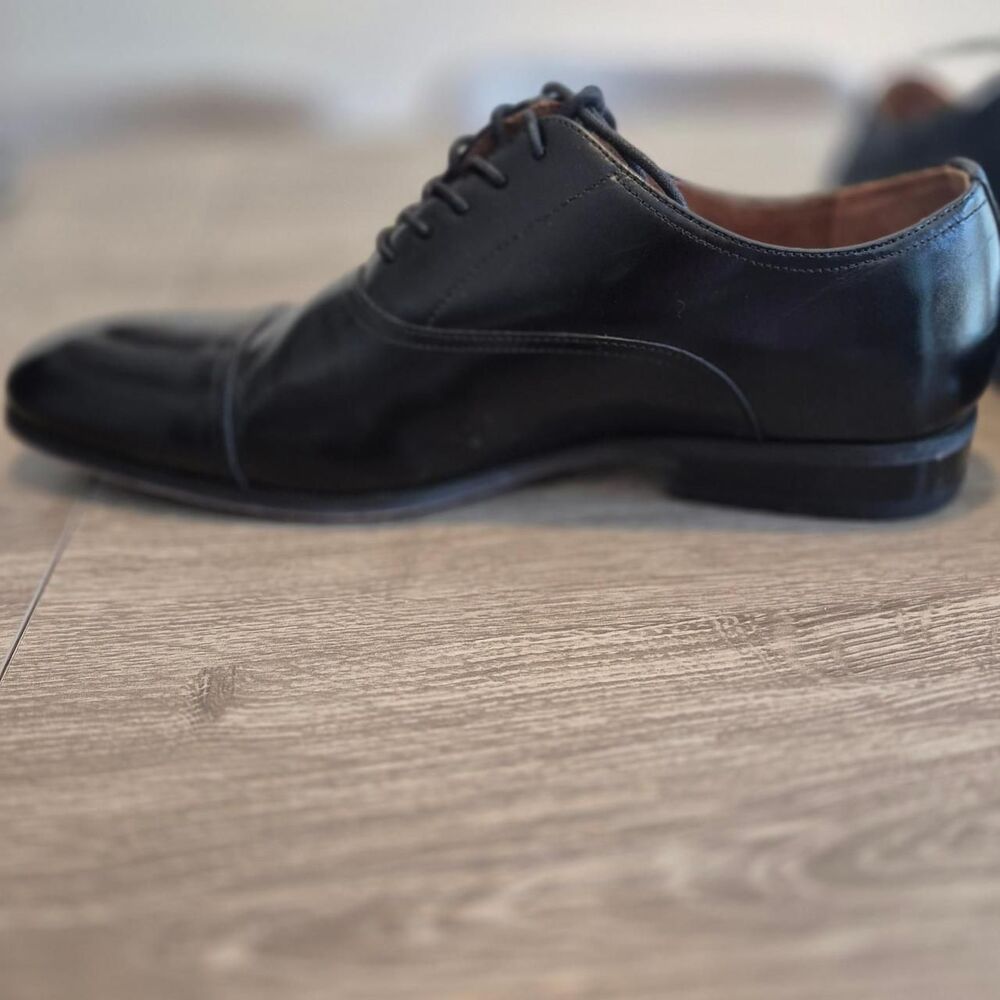 Florsheim Men's Black Oxfords - Picture 6 of 8